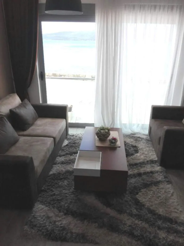 Rent, one bedroom apartment, 44m², Tivat, Crna Gora