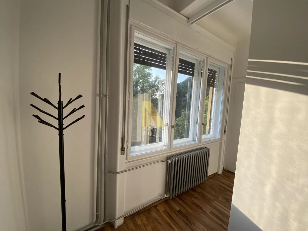 Prodaja, četvorosoban stan, 131m², Centar, Novi Sad