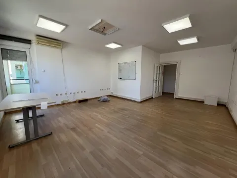 Rent, office space, 220m², Liman 1, Novi Sad Sve Podlokacije - image 7