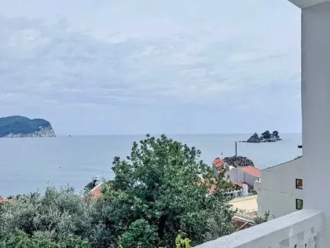 Prodaja, jednosoban stan, 67m², Petrovac, Budva - image 1