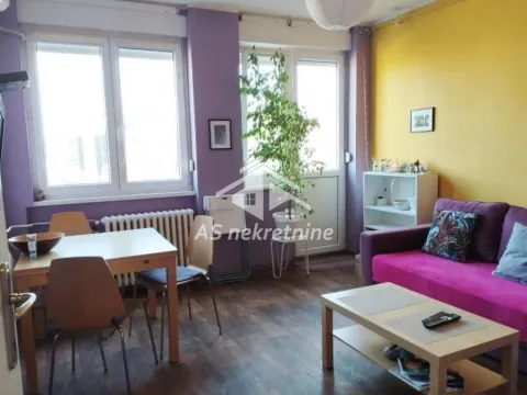 Rent, two bedroom apartment, 45m², Stari Grad, Beograd - image 2