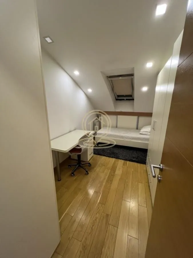 Rent, three bedroom apartment, 87m², Palilula Sve Podlokacije, Beograd