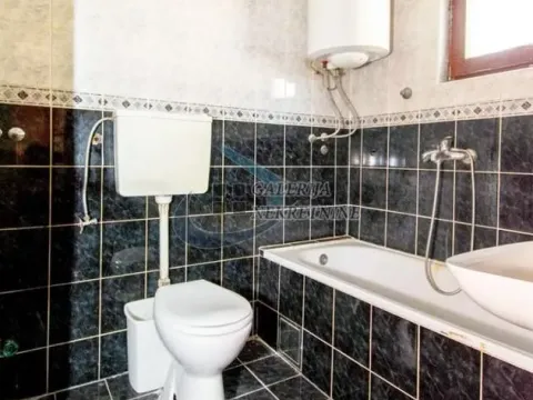 Prodaja, kuća, 247m², Železnik, Beograd - image 15