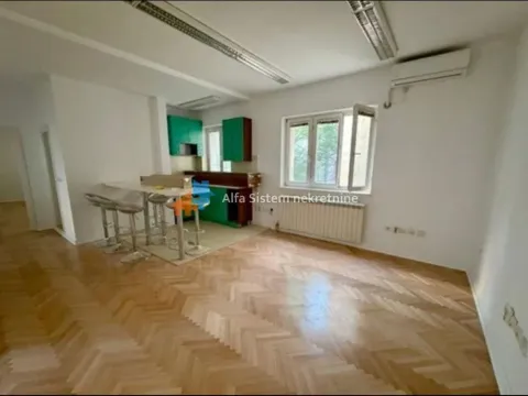 Izdavanje, stan, 147m², Stari Grad, Beograd