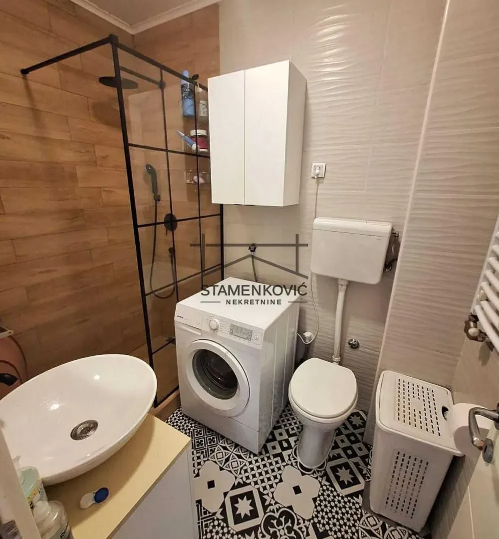 Prodaja, dvosoban stan, 52m², Grbavica, Novi Sad Sve Podlokacije