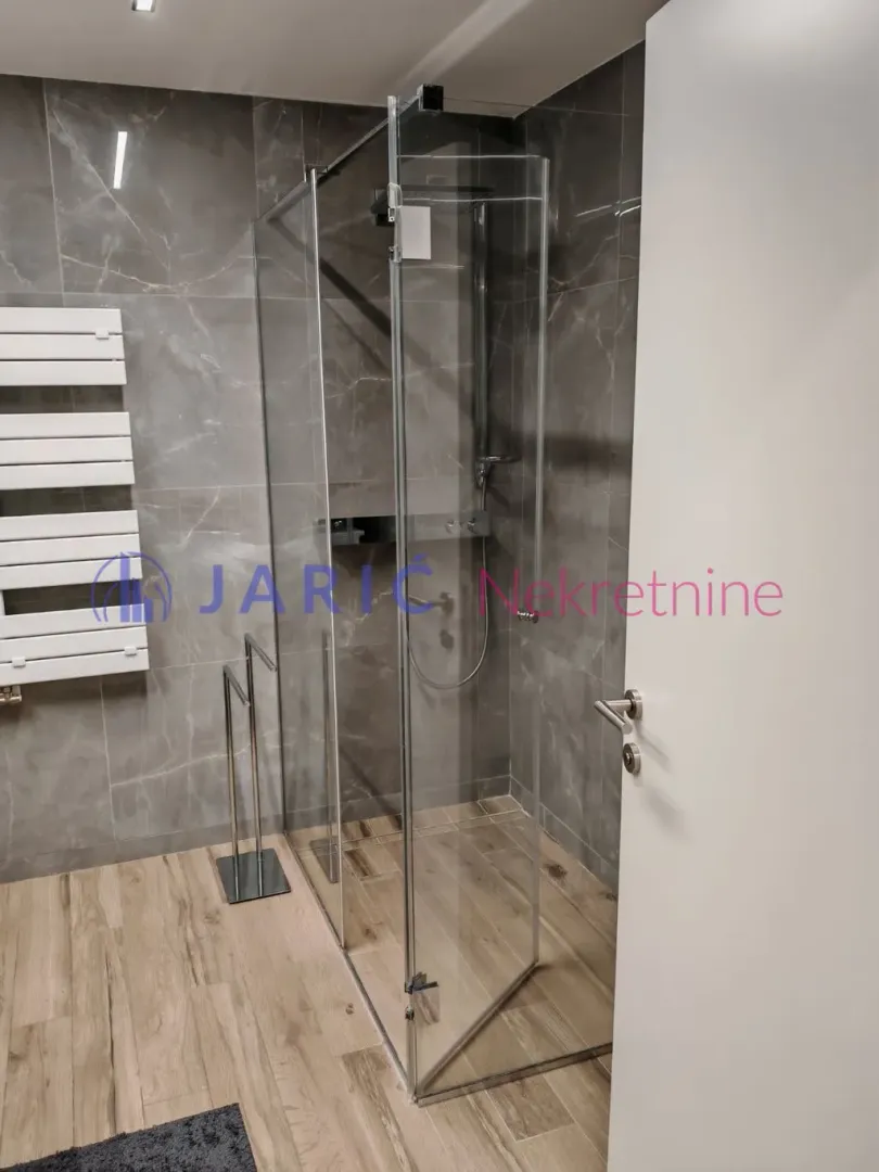 Izdavanje, dvosoban stan, 61m², Novi Beograd Blok 65, Novi Beograd Sve Podlokacije