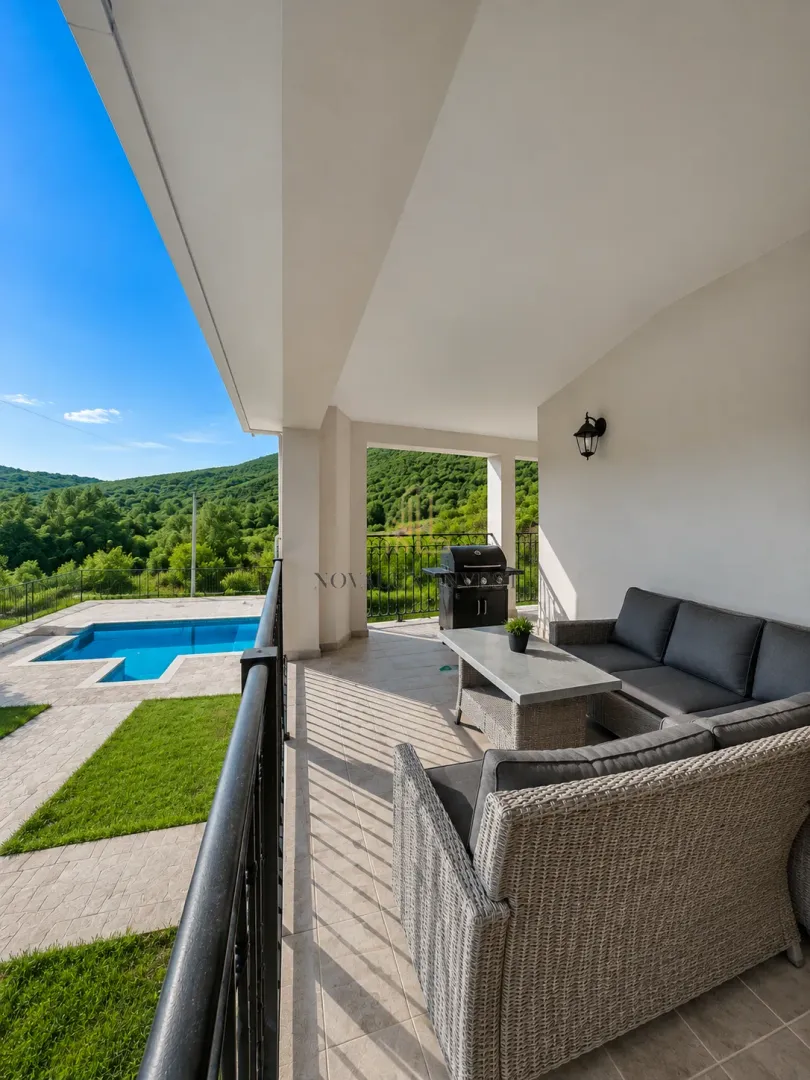 Rent, house, 200m², Krimovica, Kotor
