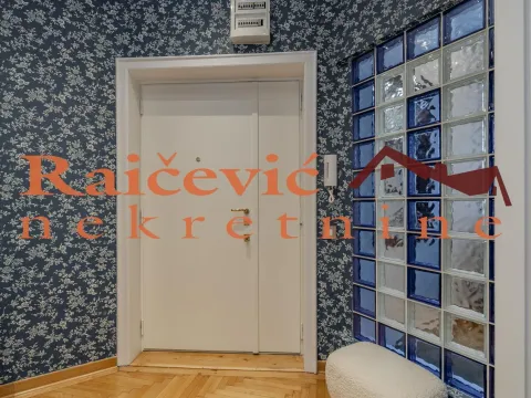 Prodaja, trosoban stan, 107m², Cvetni Trg, Vračar Sve Podlokacije - image 13