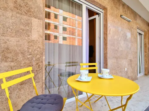 Sale, one bedroom apartment, 42m², Bečići, Budva - image 24