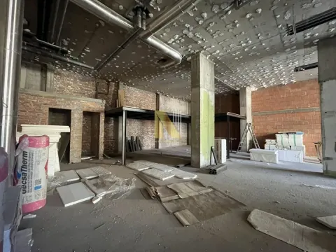 Izdavanje, poslovni prostor, 147m², Podbara, Novi Sad Sve Podlokacije - image 8