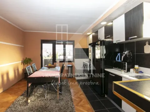 Sale, house, 330m², Zlatica, Podgorica - image 9
