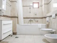 Izdavanje, jednosoban stan, 90m², Bečići, Budva - image 7