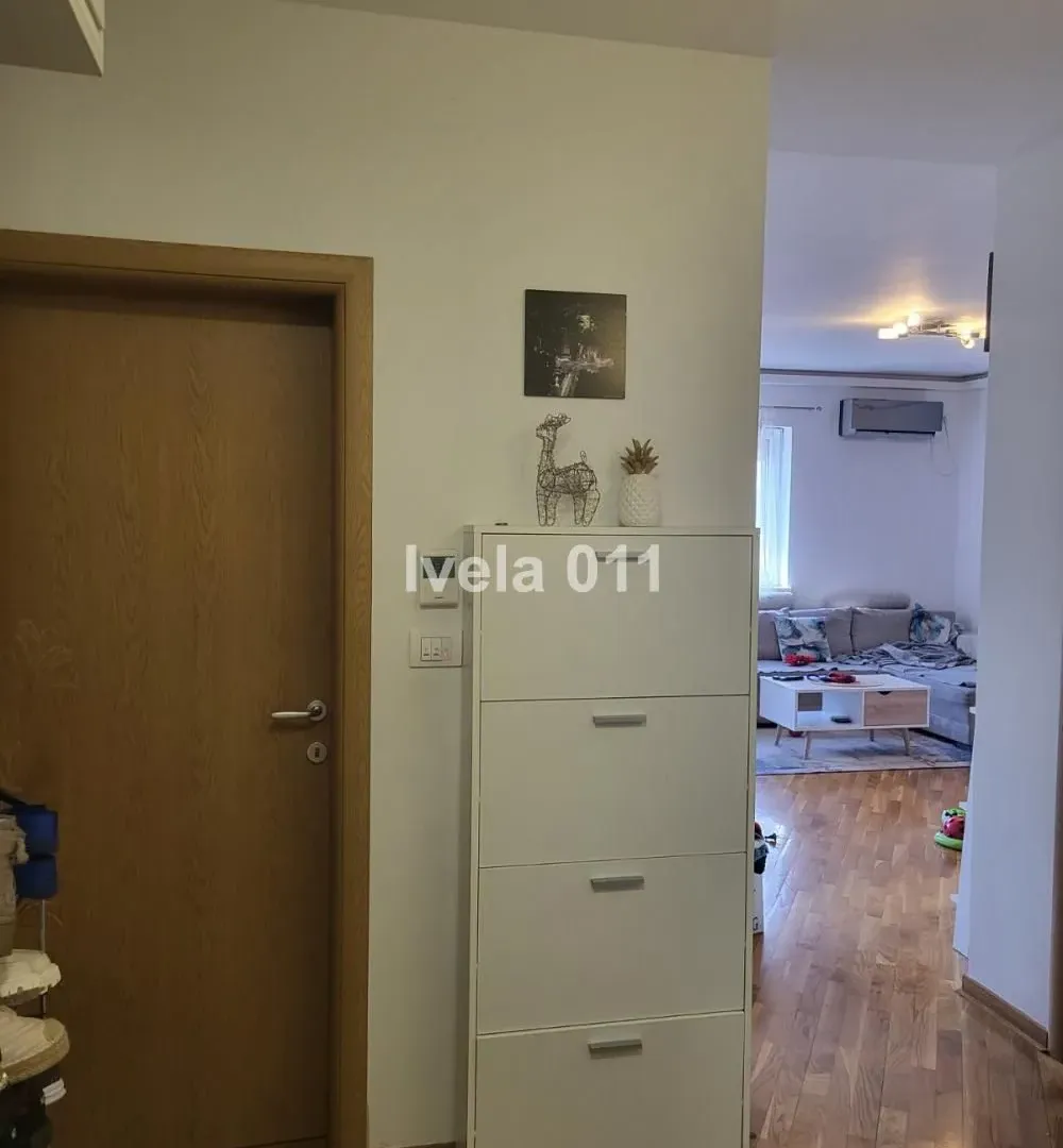 Sale, three bedroom apartment, 83m², Uciteljsko Naselje, Zvezdara Sve Podlokacije