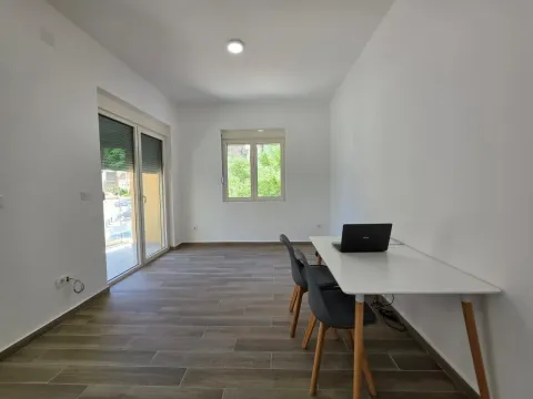 Prodaja, dvosoban stan, 74m², Bečići, Budva - image 10
