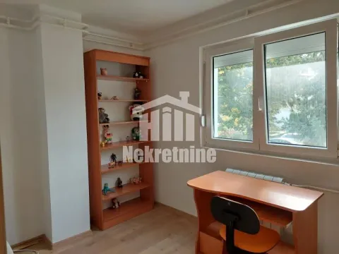 Izdavanje, trosoban stan, 100m², Petlovo Brdo, Beograd - image 7