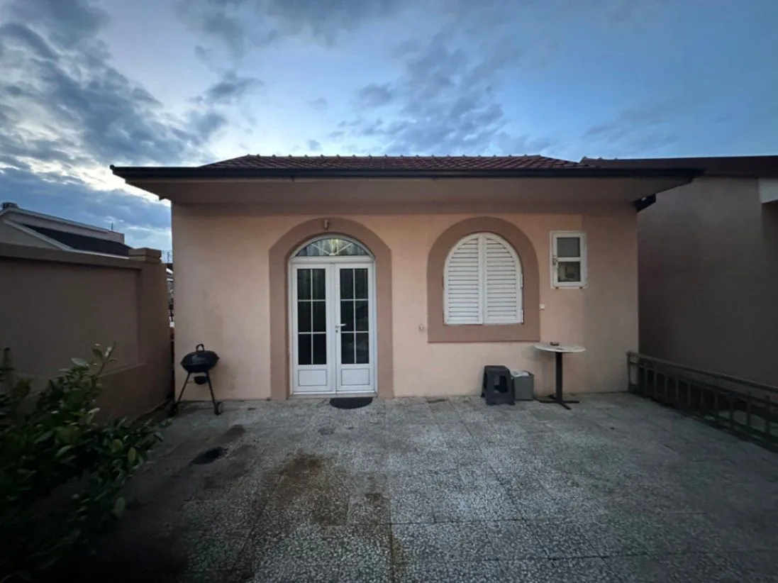 Izdavanje, kuća, 40m², Stari Aerodrom, Podgorica