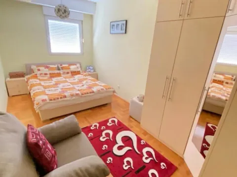 Izdavanje, dvosoban stan, 100m², City Kvart, Podgorica - image 6