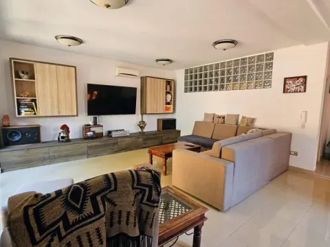 Izdavanje, kuća, 180m², Kalenić Pijaca, Vračar Sve Podlokacije - image 7