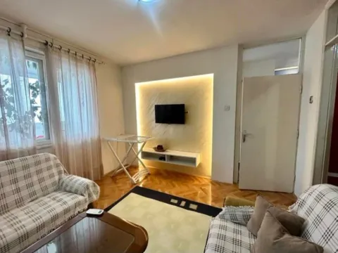 Izdavanje, jednosoban stan, 45m², Preko Morače, Podgorica - image 2