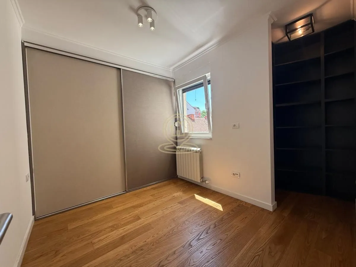 Rent, office space, 57m², Vračar Sve Podlokacije, Beograd