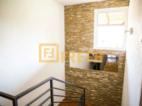 Prodaja, kuća, 233m², Zabjelo, Podgorica - image 3