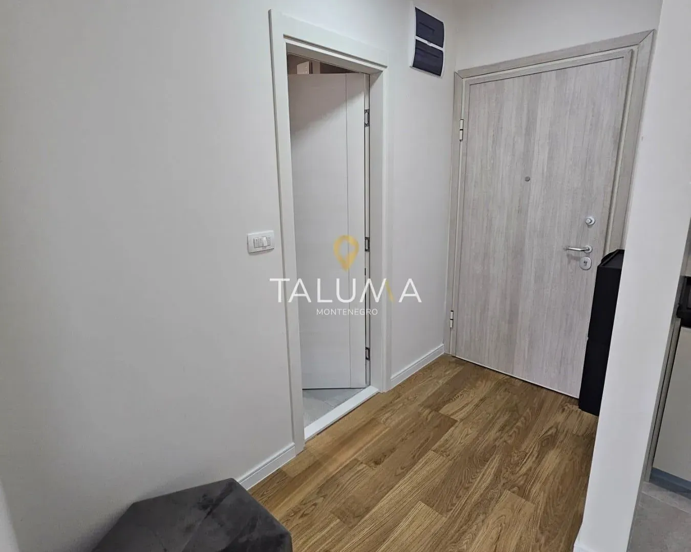 Izdavanje, jednosoban stan, 40m², City Kvart, Podgorica