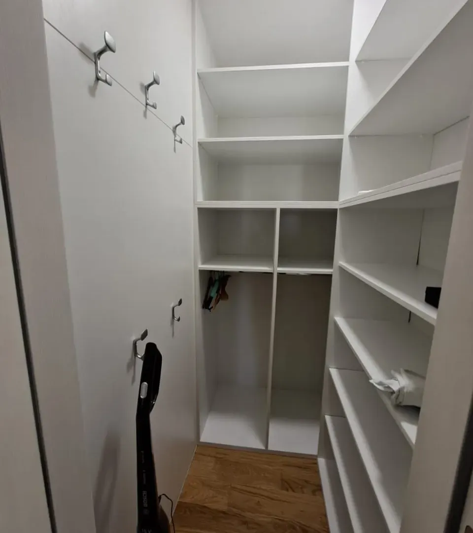 Izdavanje, trosoban stan, 105m², Central Point, Podgorica