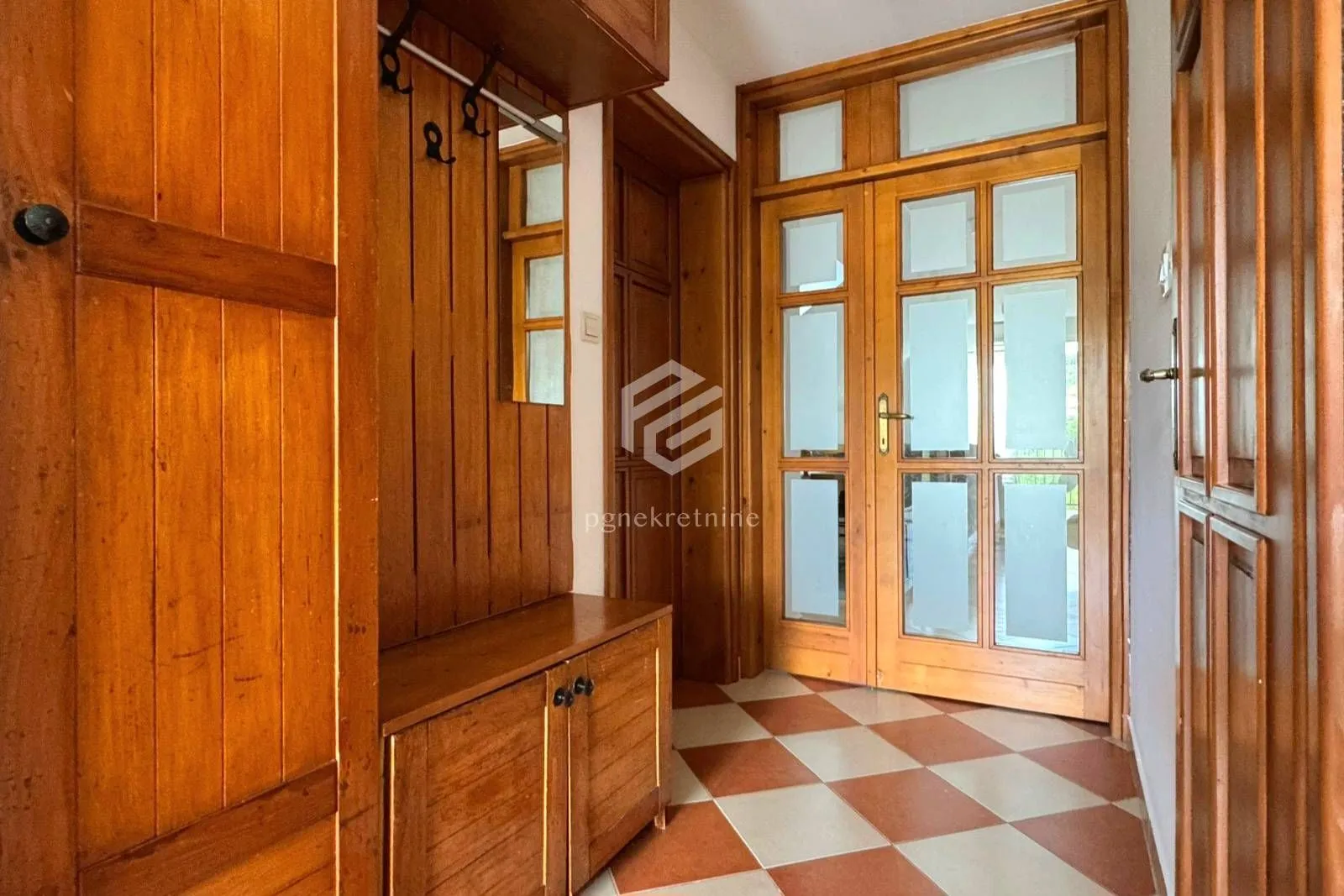 Rent, two bedroom apartment, 70m², Dalmatinska ulica, Podgorica