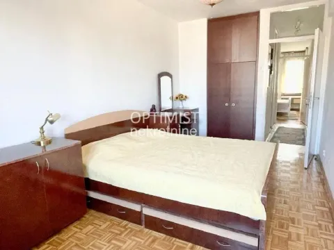 Izdavanje, četvorosoban stan, 91m², Slavija, Vračar Sve Podlokacije - image 9