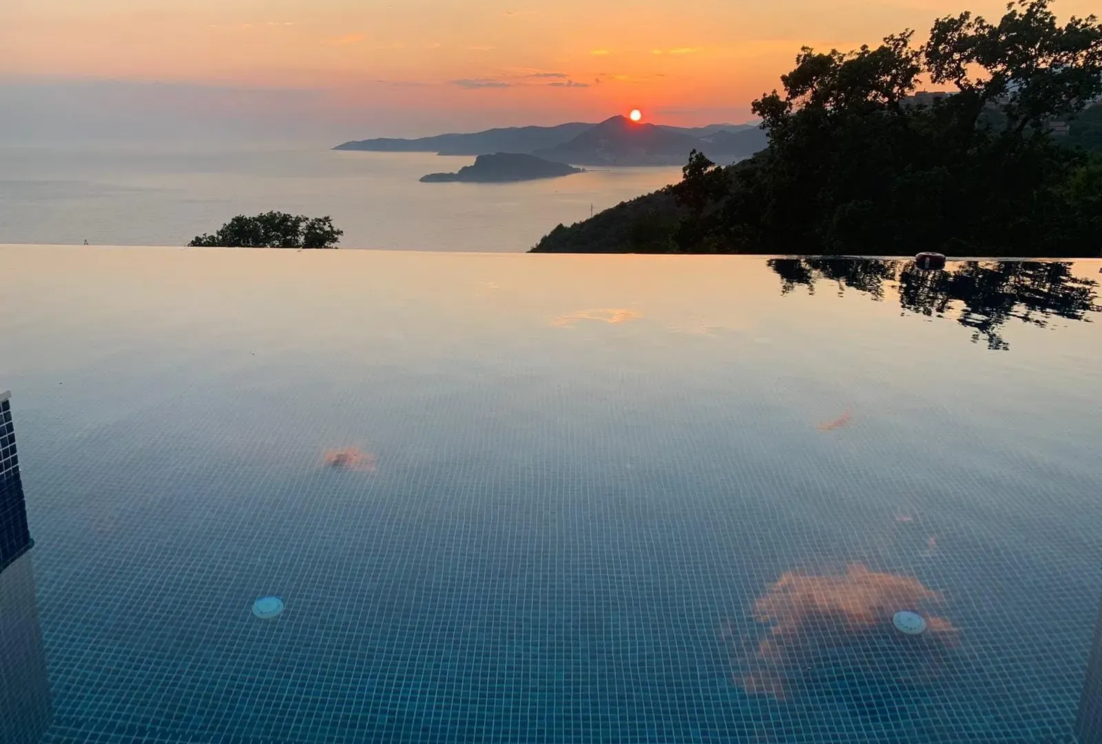 Sale, house, 430m², Sveti Stefan, Budva