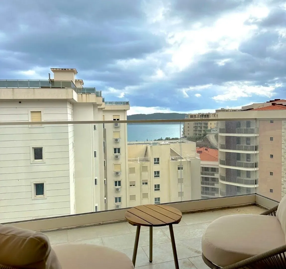 Prodaja, dvosoban stan, 74m², Bečići, Budva