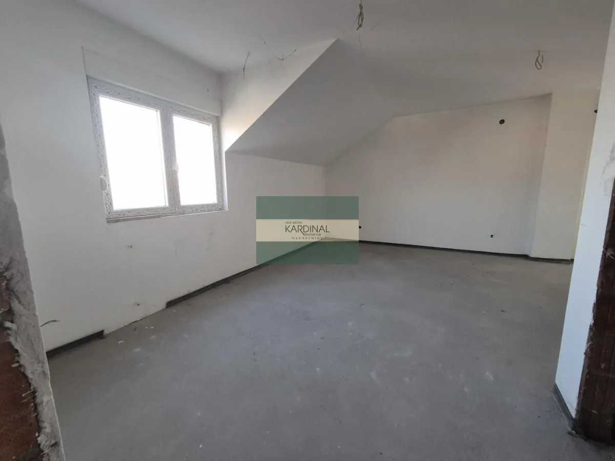 Prodaja, stan, 222m², Centar, Jagodina