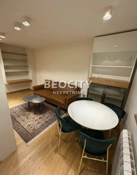 Izdavanje, dvosoban stan, 40m², Dorćol Sve Podlokacije, Beograd