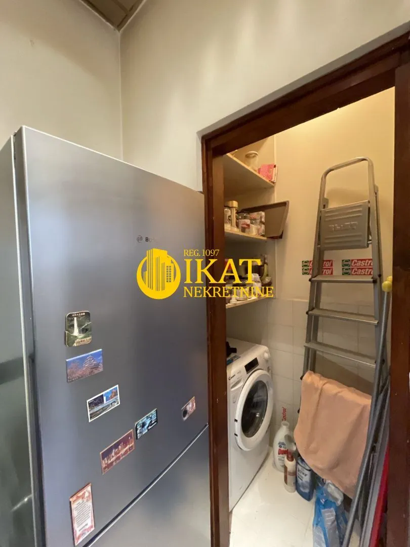 Sale, three bedroom apartment, 76m², Vračar Sve Podlokacije, Beograd