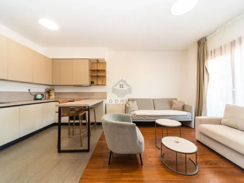 Izdavanje, trosoban stan, 89m², Master Kvart, Podgorica - image 2