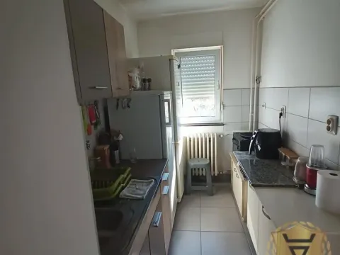 Izdavanje, četvorosoban stan, 85m², Farmaceutski Fakultet, Voždovac Sve Podlokacije - image 7