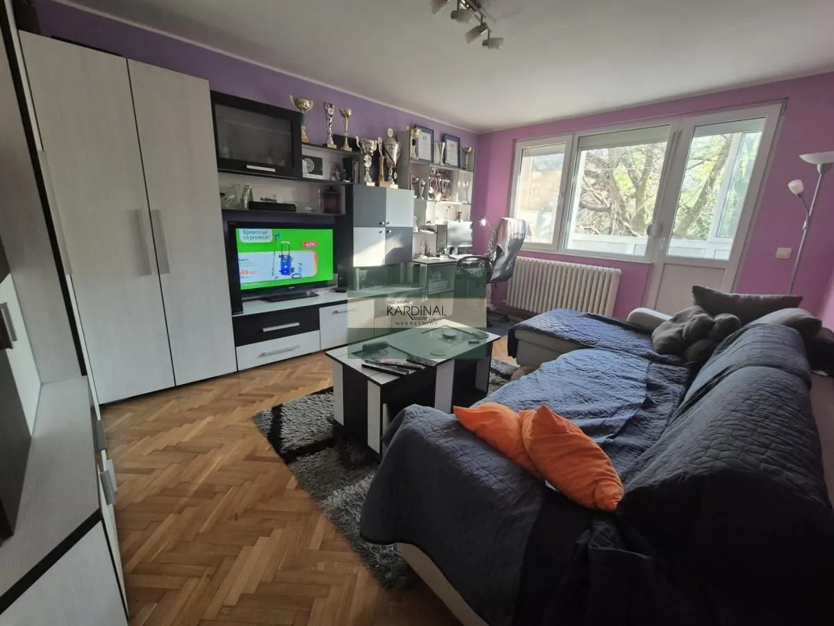 Prodaja, trosoban stan, 73m², Centar, Jagodina