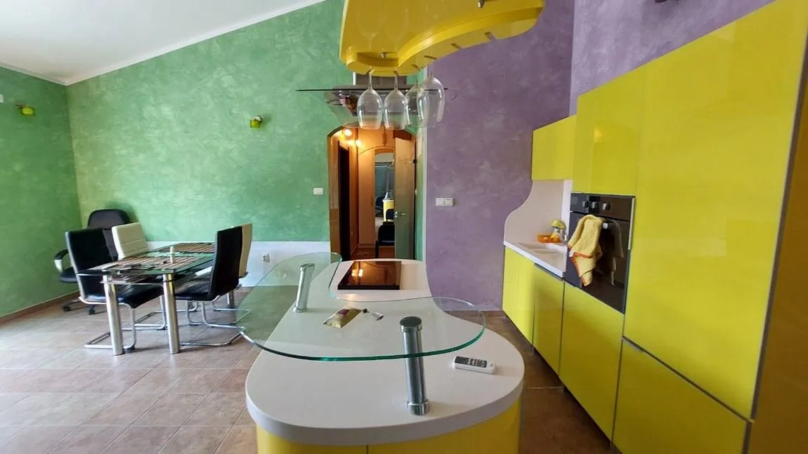 Prodaja, dvosoban stan, 128m², Kotor, Crna Gora