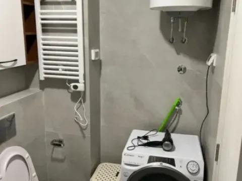 Izdavanje, jednosoban stan, 42m², Central Point, Podgorica - image 8