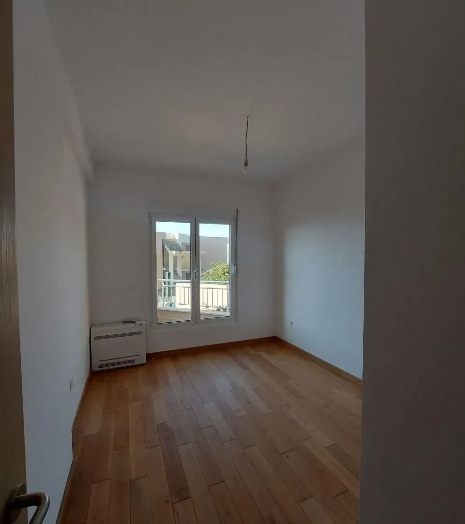 Prodaja, dvosoban stan, 100m², Donja Lastva, Tivat
