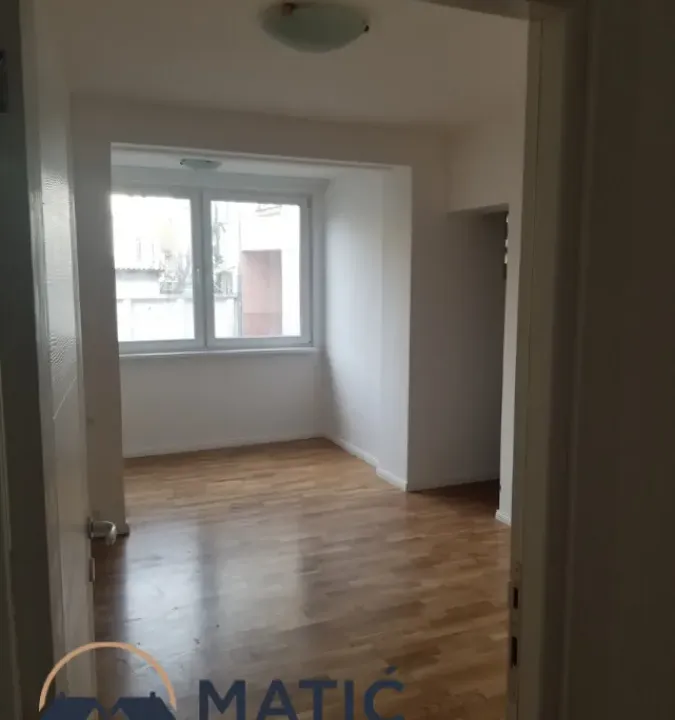 Prodaja, dvosoban stan, 65m², Centar, Novi Sad
