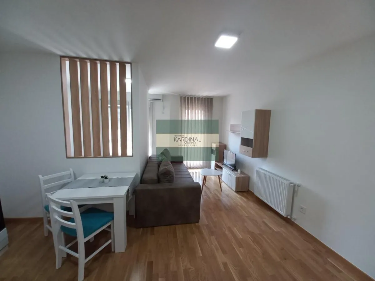 Rent, studio apartment, 32m², Centar, Jagodina