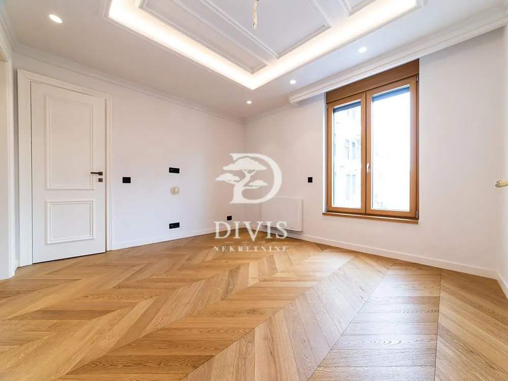 Sale, three bedroom apartment, 198m², Vračar Hram, Vračar Sve Podlokacije