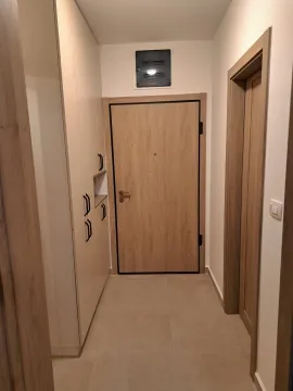 Izdavanje, dvosoban stan, 53m², City Kvart, Podgorica - image 8