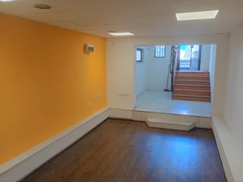 Rent, office space, 44m², Zemun Nova Galenika, Zemun Sve Podlokacije - image 4