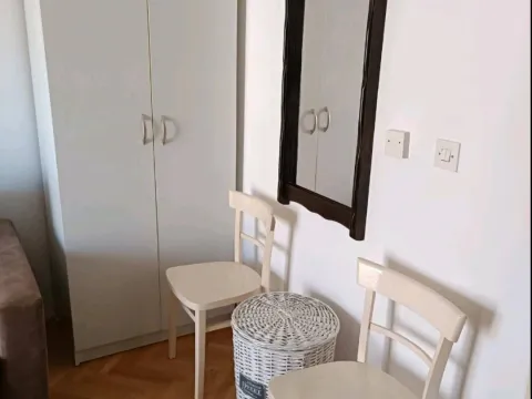 Izdavanje, garsonjera, 30m², Centar, Bar - image 6