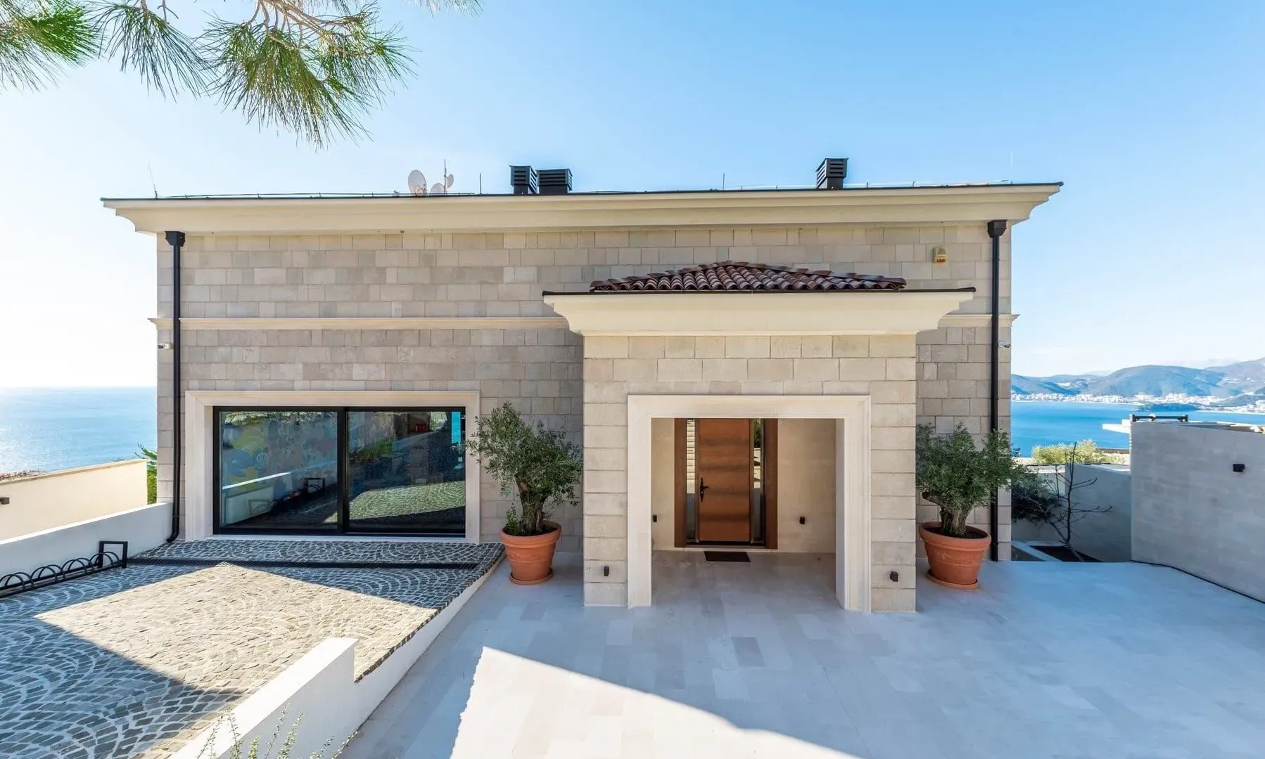 Sale, house, 496m², Blizikuće, Budva