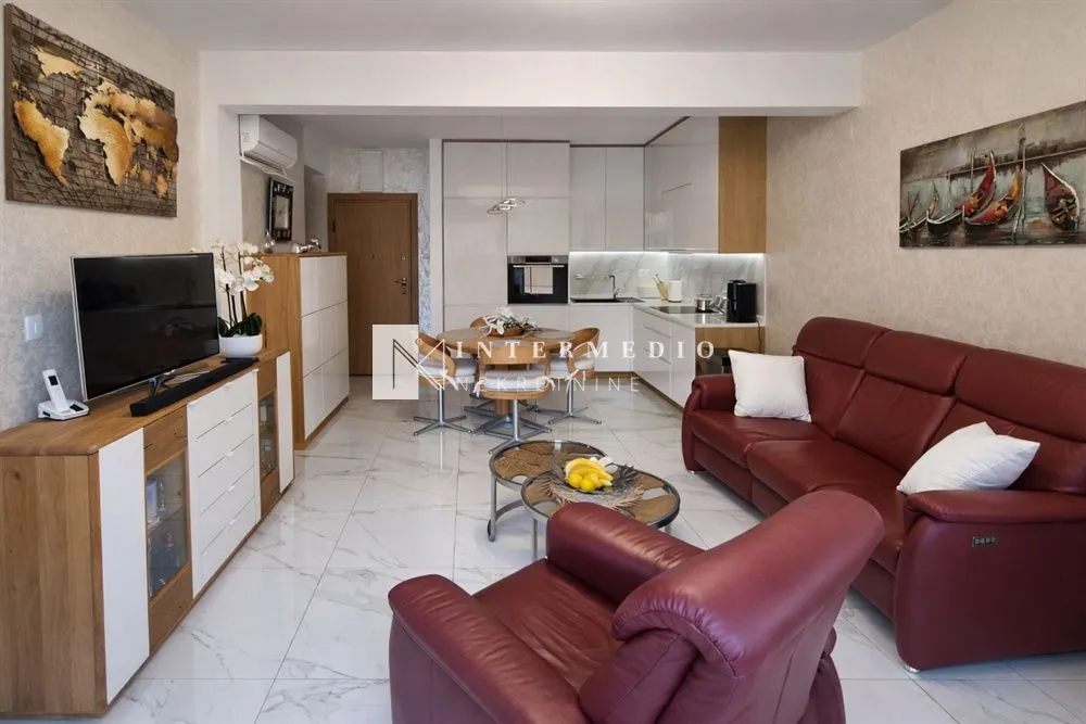 Prodaja, dvosoban stan, 107m², Igalo, Herceg Novi