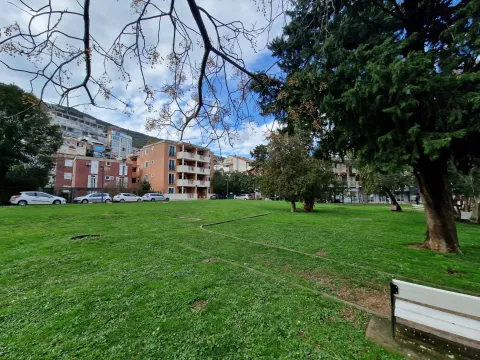 Izdavanje, jednosoban stan, 42m², Budva, Crna Gora - image 19