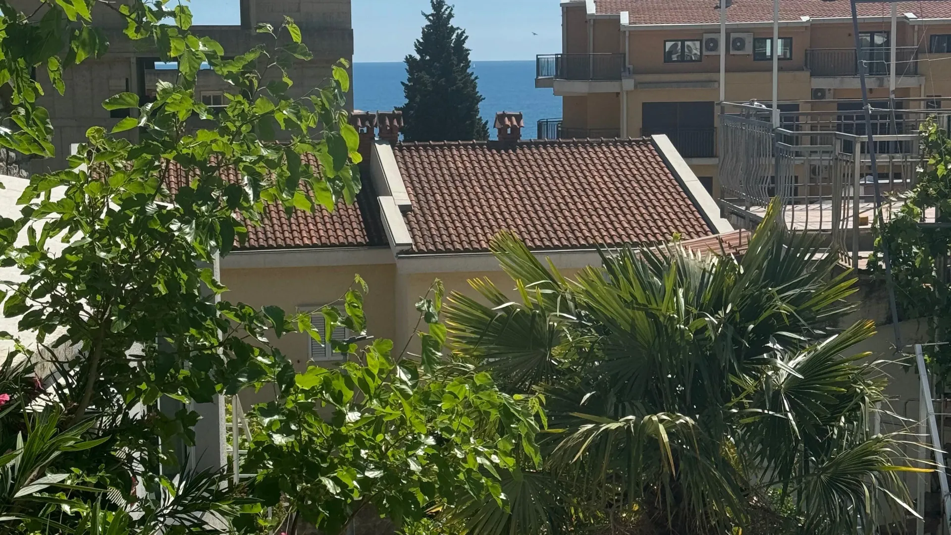 Sale, two bedroom apartment, 52m², Petrovac, Budva